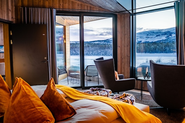 Premium Suite | 1 bedroom, premium bedding, individually decorated