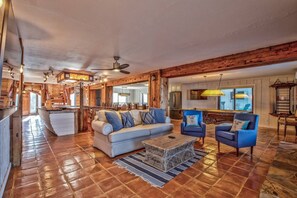 Unclassified image, 3 of 50, button