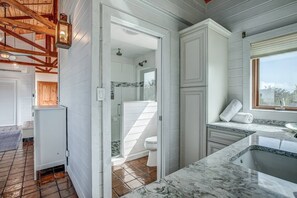 Unclassified image, 5 of 50, button