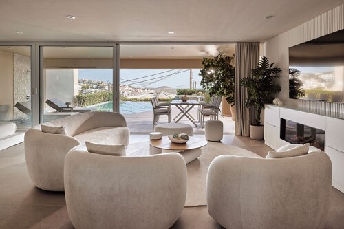 Elaia Luxury Residences