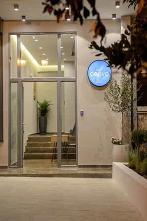 Interior - Lifestyle Loft with Balcony - Convo 212 Aparthotel (Kallithea)