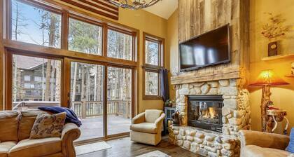 Experience mountain living at its finest in Village Point 109, with private hot tub!