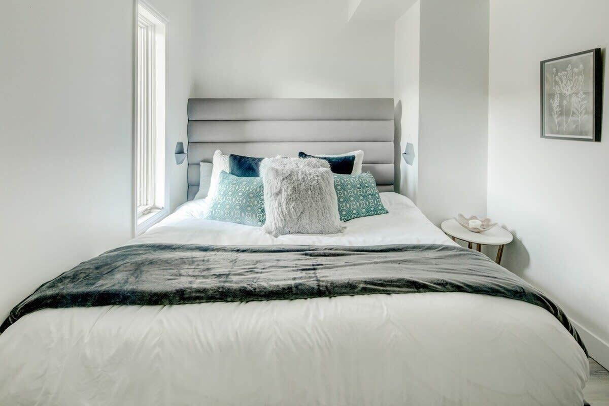 1 bedroom, iron/ironing board, travel crib, WiFi