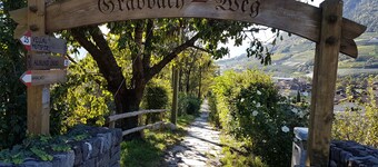 Spacieux appartement "Lafreid Algund" près de Merano avec vue sur les montagnes, Wi-Fi et jardin