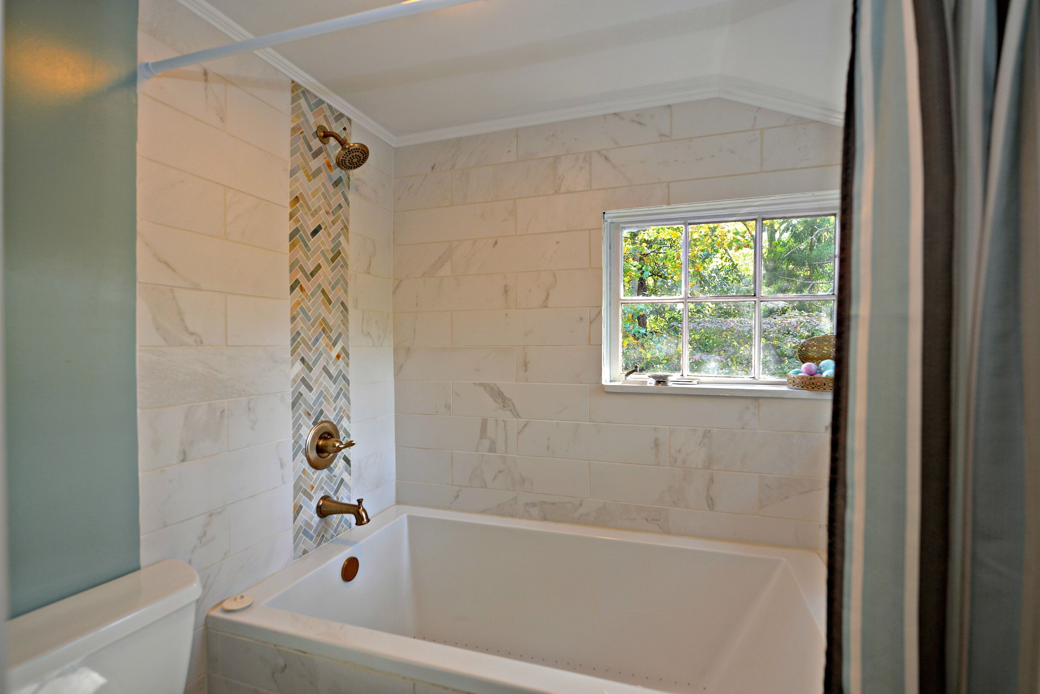 Private Eq Farmhouse with Hot tub for TIEC/FENCE, Mtns