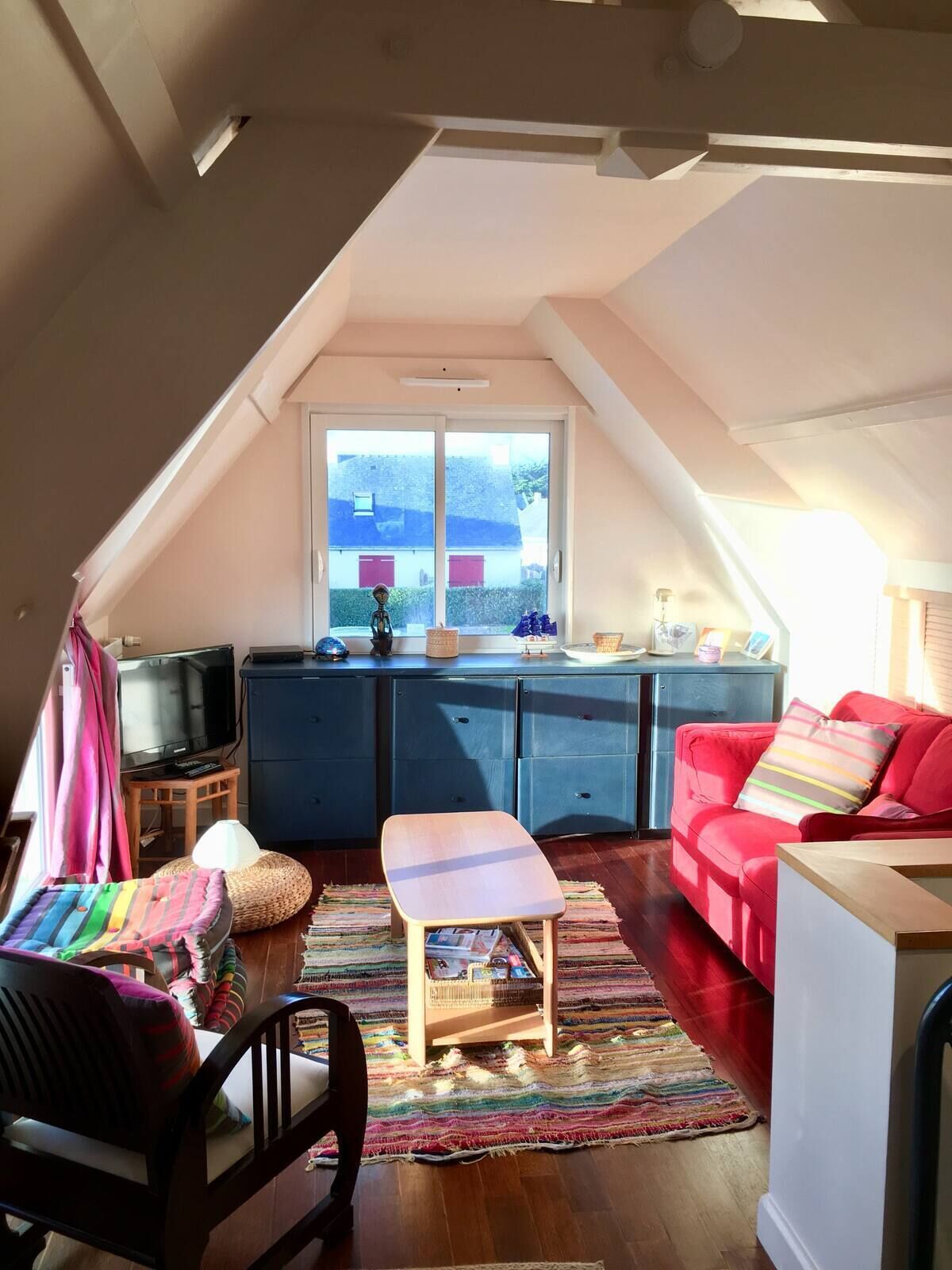 Character villa with direct access to the beach