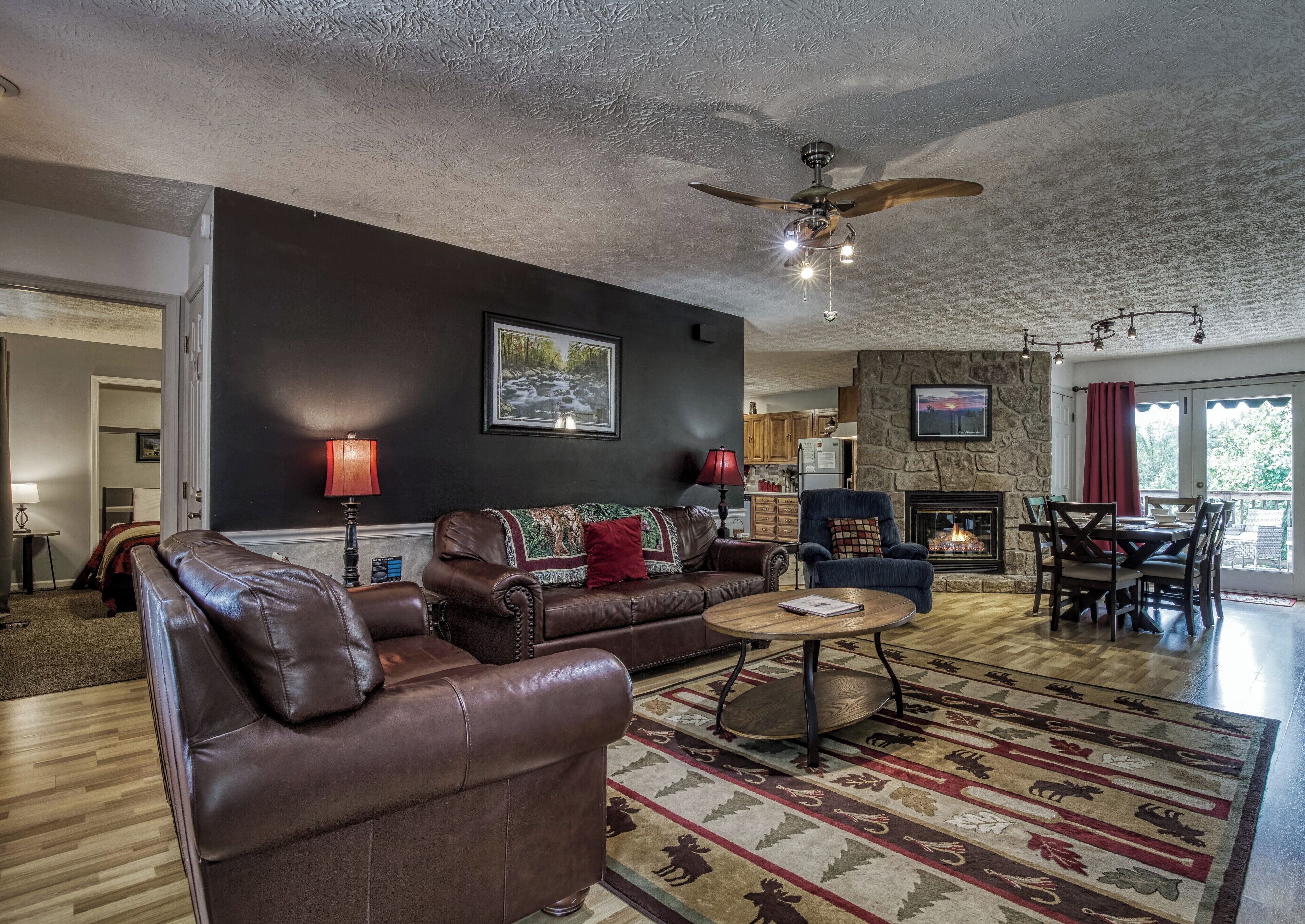 Apple Valley Hideaway Get $565 of FREE area attraction tickets for each paid day