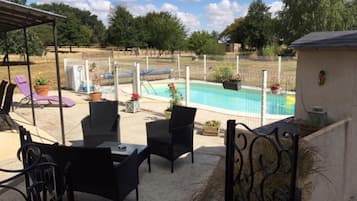 Piscina all'aperto, una piscina riscaldata
