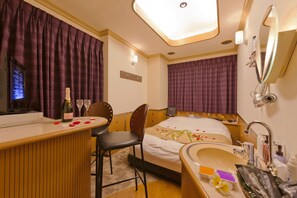 Minibar, free WiFi - Jyuichibankan - Adults only (Tokyo)