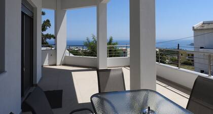 Theania Luxury Apartment