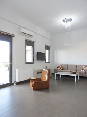 Living area - Theania Luxury Apartment (Rethymno)