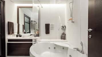 Apartment, 3 Schlafzimmer, Raucher, Balkon | Badezimmer