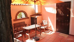 Unclassified image, 3 of 19, button - Small Cottage via dei Sabelli 195 (Rome)