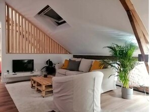 Departamento, 1 habitación, Terraza, vista al jardín | Interior