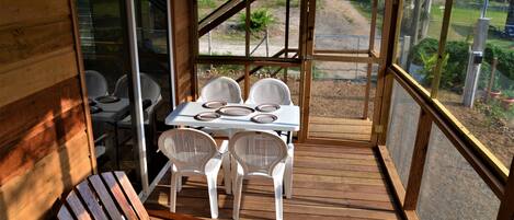 Casa, 2 habitaciones, para fumadores, balcón | Balcón