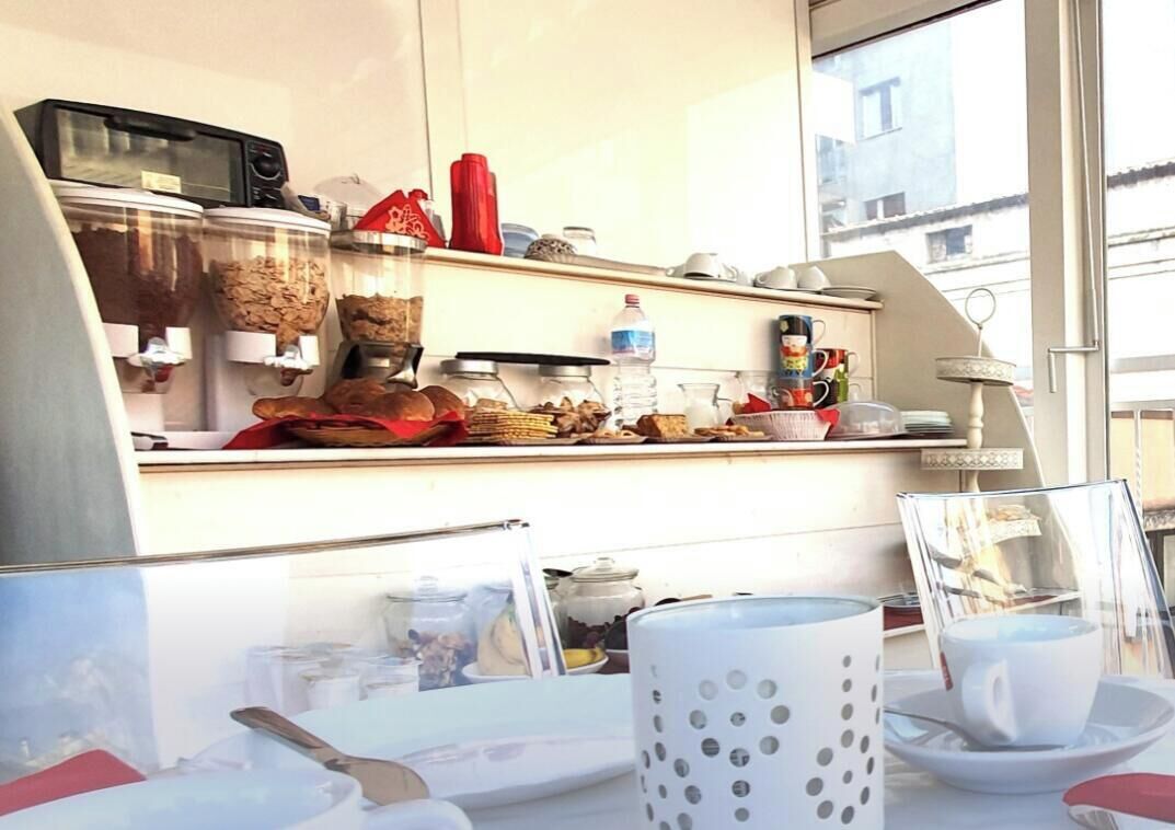 Room, 1 Bedroom, Balcony | Dining