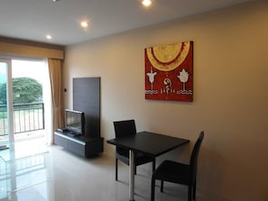 Apartment, 1 Bedroom | Dining