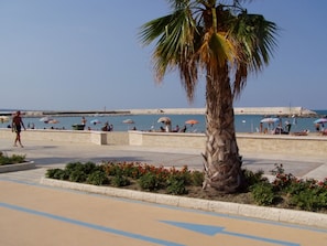 Beach - 4 Seater Room for Rent With Private Bathroom and Wifi - Molise (Montenero di Bisaccia)
