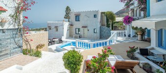 Gorgeous Studio for 2 People, Swimming Pool and Sea View