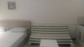 Room, 2 Bedrooms, City View