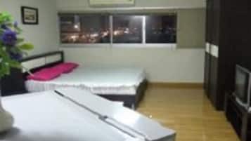 Room, 1 Bedroom, City View | 1 bedroom, WiFi, bed sheets
