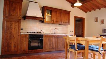 Apartment, 1 Bedroom, Smoking, Balcony | Interior