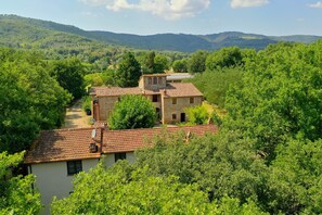 Exterior - Apartment for 2 People Surrounded by Nature (Bucine)