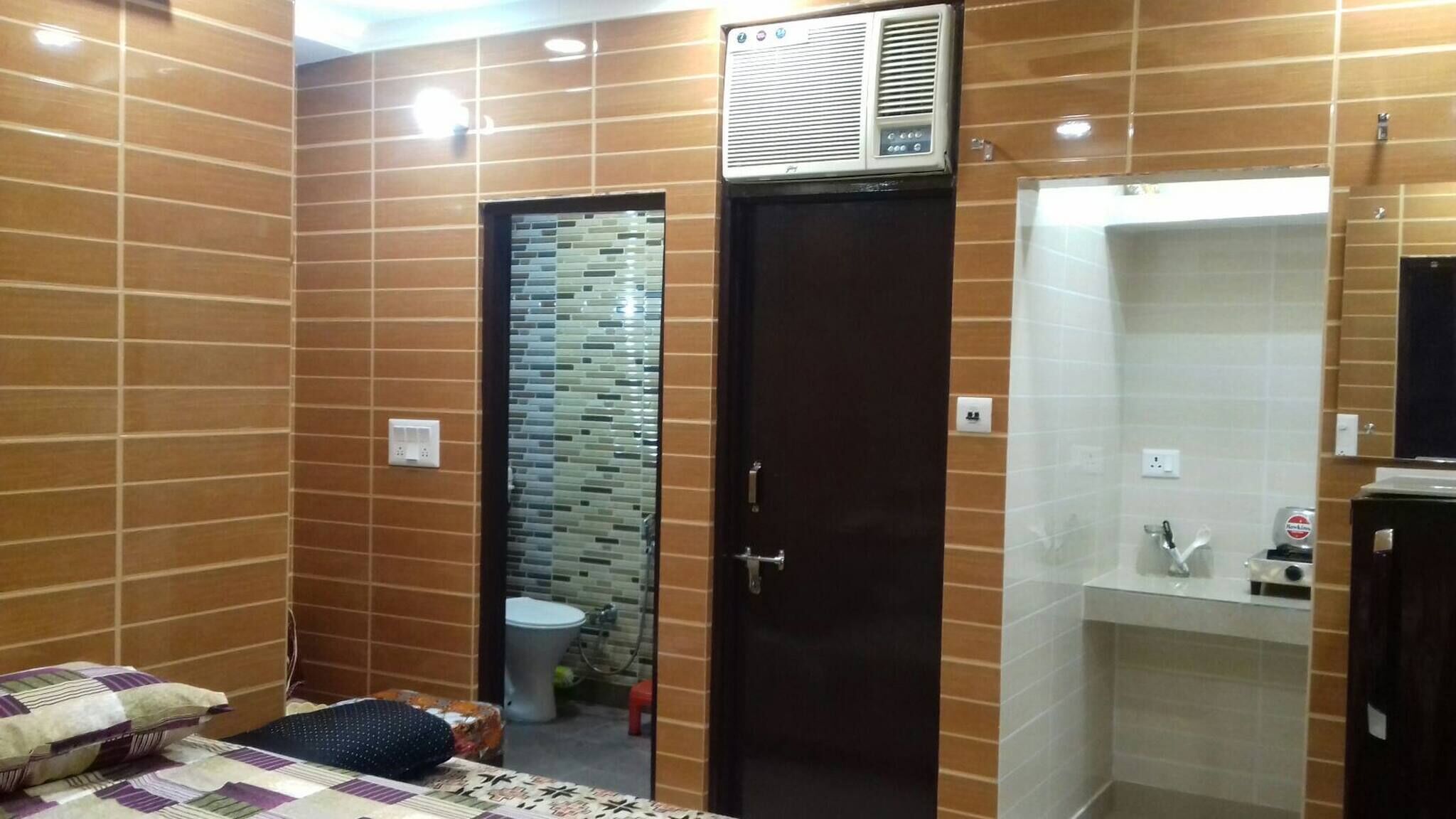 Apartment, 1 Bedroom, Smoking, Balcony | Bathroom
