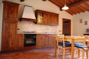 Apartamento, 2 habitaciones, fumadores, balcón | Interior