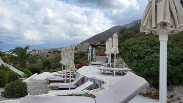 Sun deck