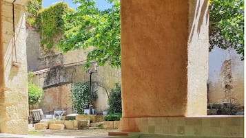 Een verwarmd zwembad