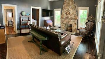 3 chambres, fer et planche à repasser, Wi-Fi, draps fournis