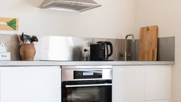 微波炉、烤箱、炉灶、洗碗机