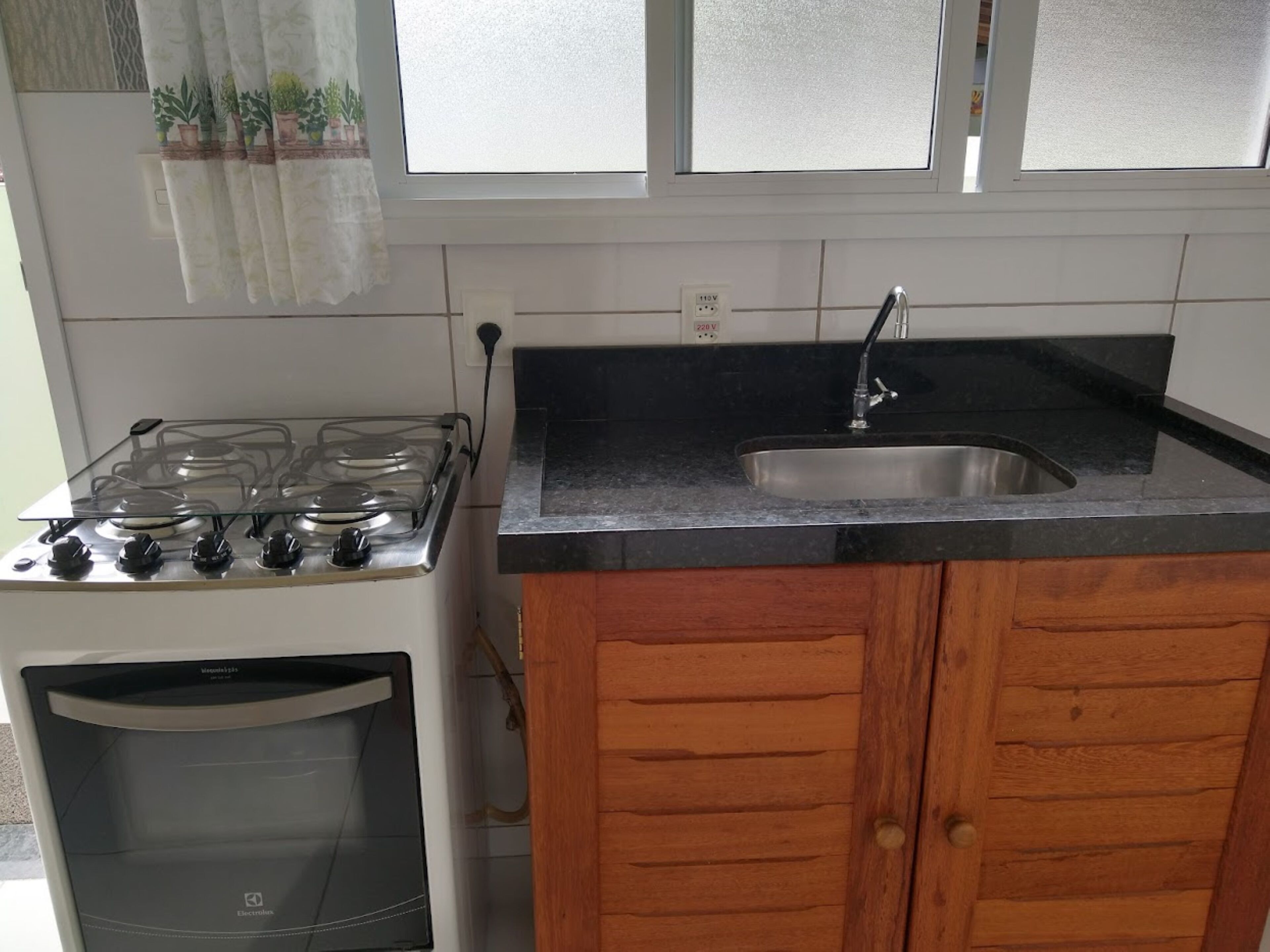 Apartment with 1 bedroom, furnished, swimming pool, playground and barbecue.