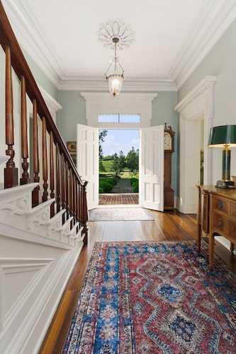 Historic Simmstown Manor Located on Bourbon Trail