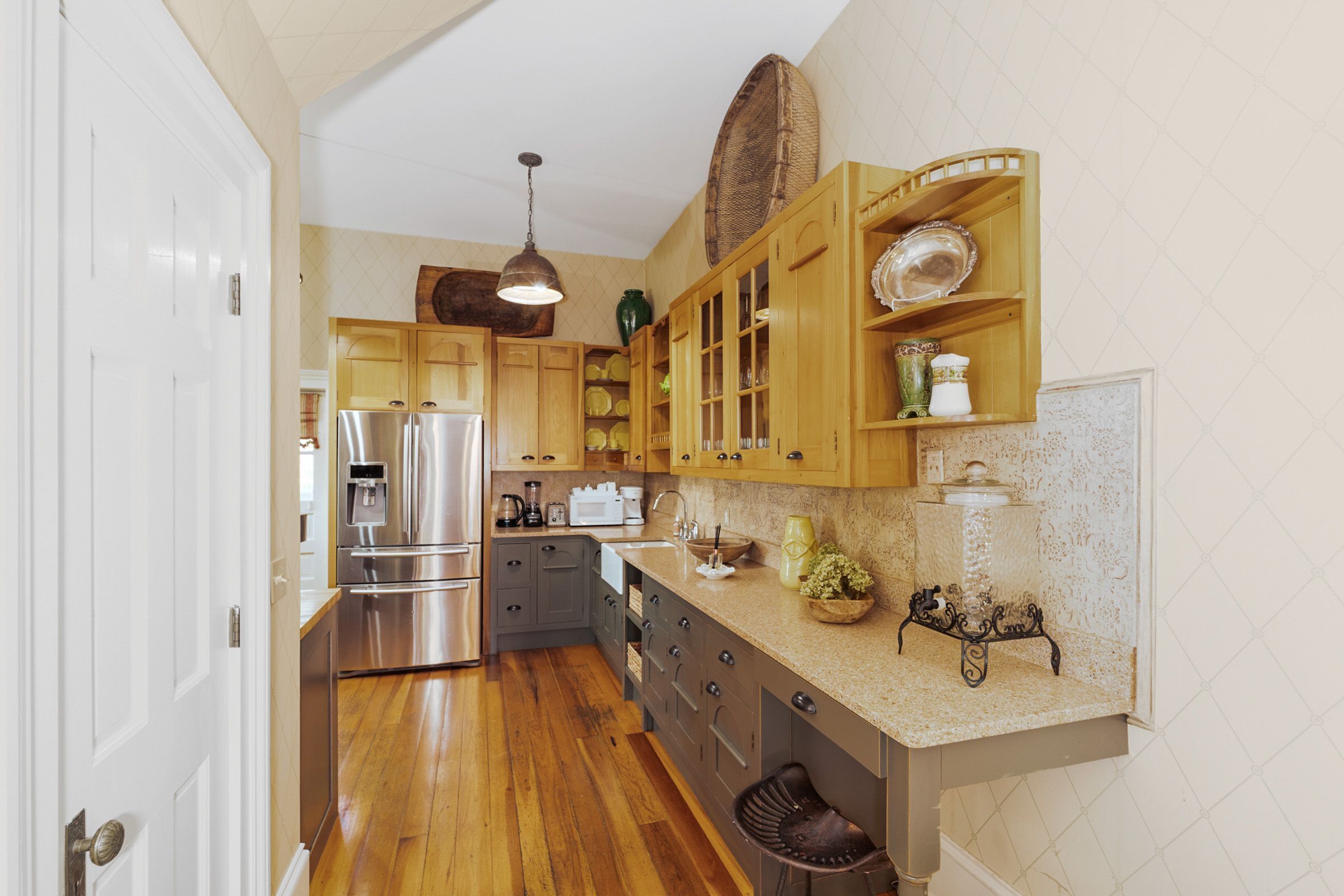 Historic Simmstown Manor Located on Bourbon Trail