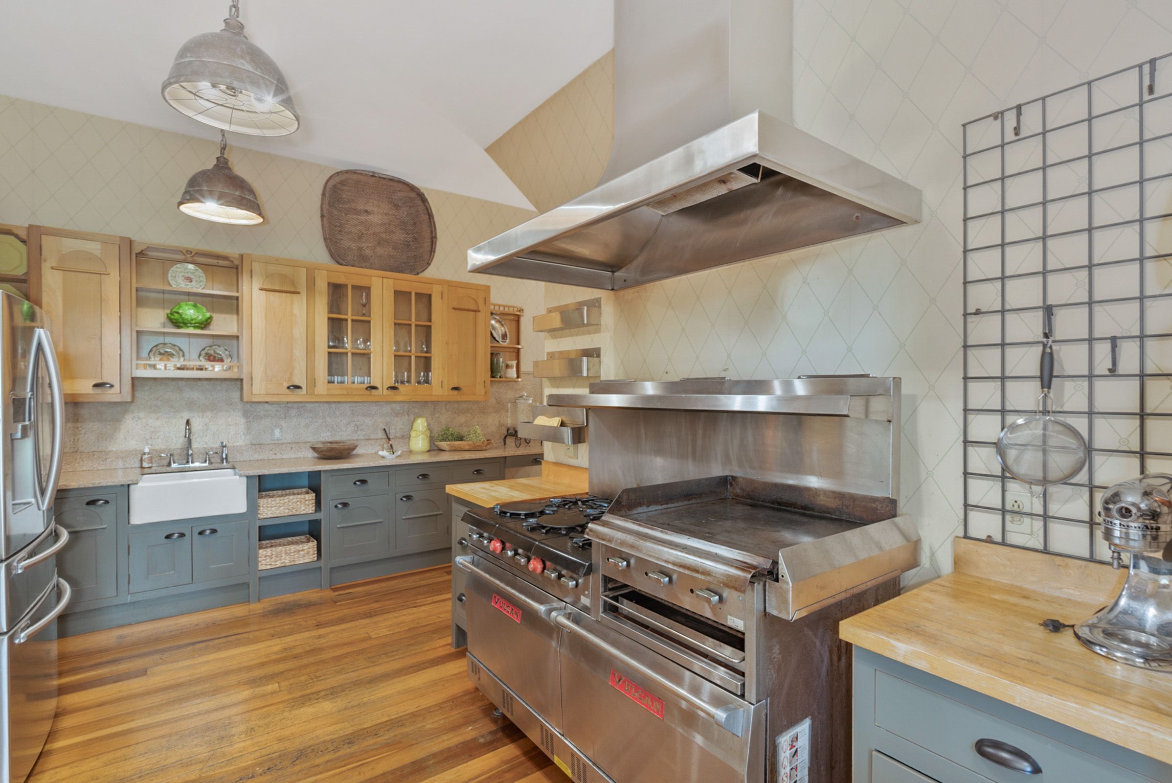 Historic Simmstown Manor Located on Bourbon Trail