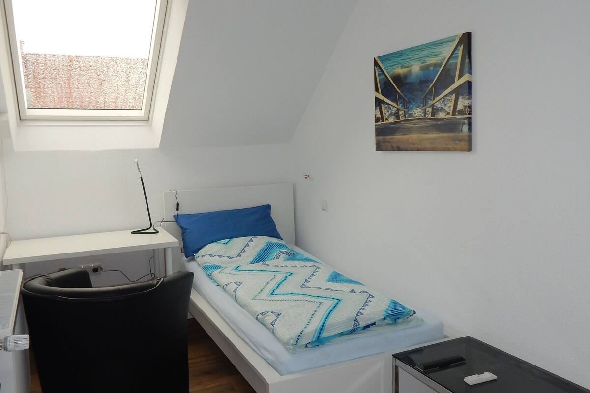 Minibar, iron/ironing board, cots/infant beds, free WiFi