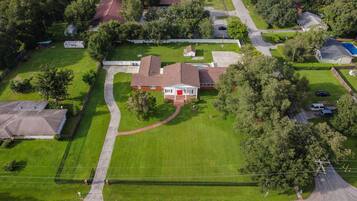 Rumah, beberapa kamar | Eksterior