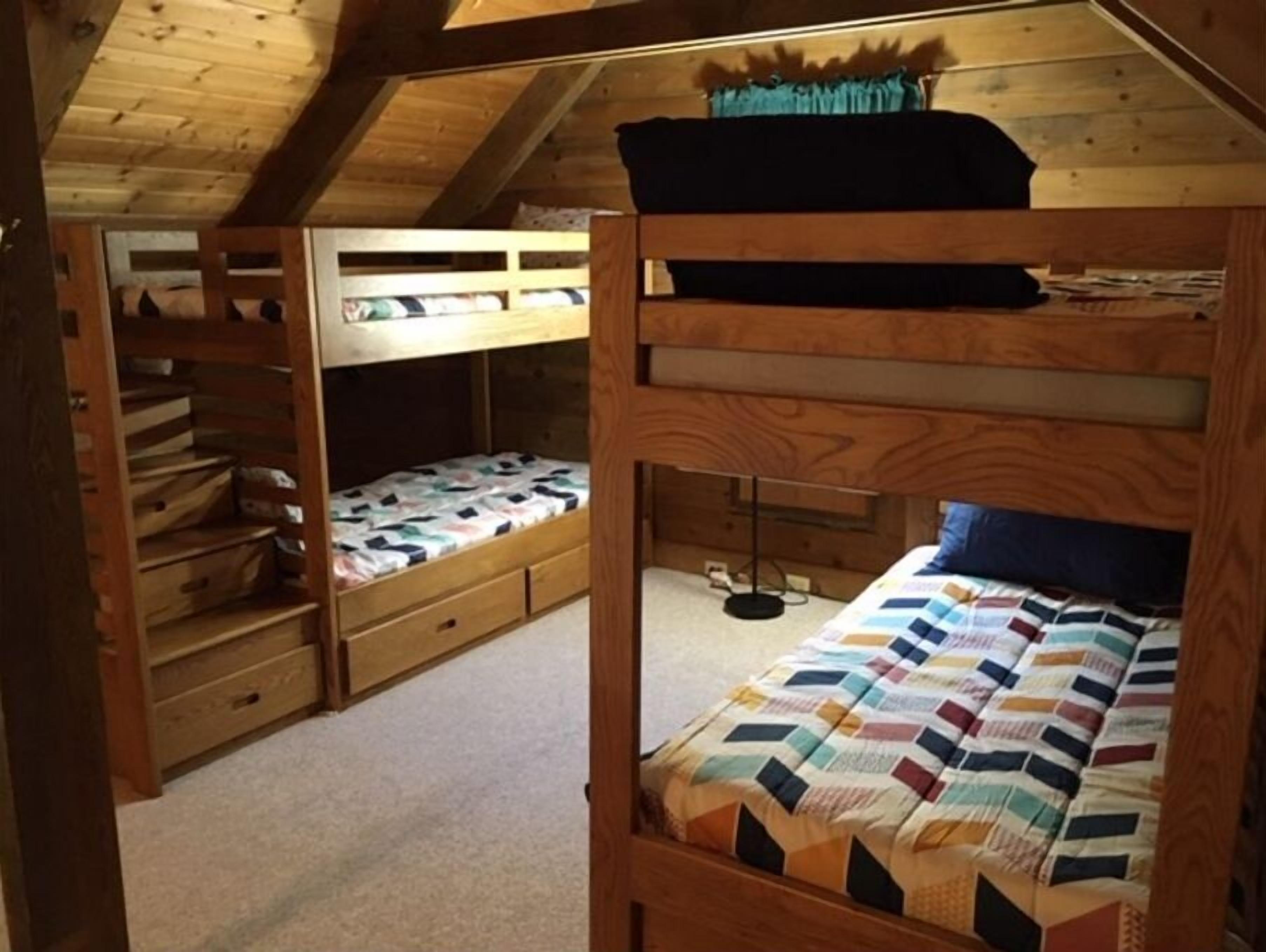3 bedrooms, iron/ironing board, travel crib, free WiFi