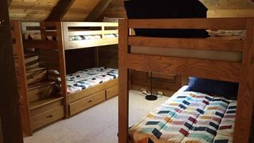 3 bedrooms, iron/ironing board, travel crib, free WiFi