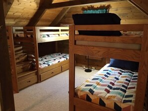 3 bedrooms, iron/ironing board, travel crib, free WiFi