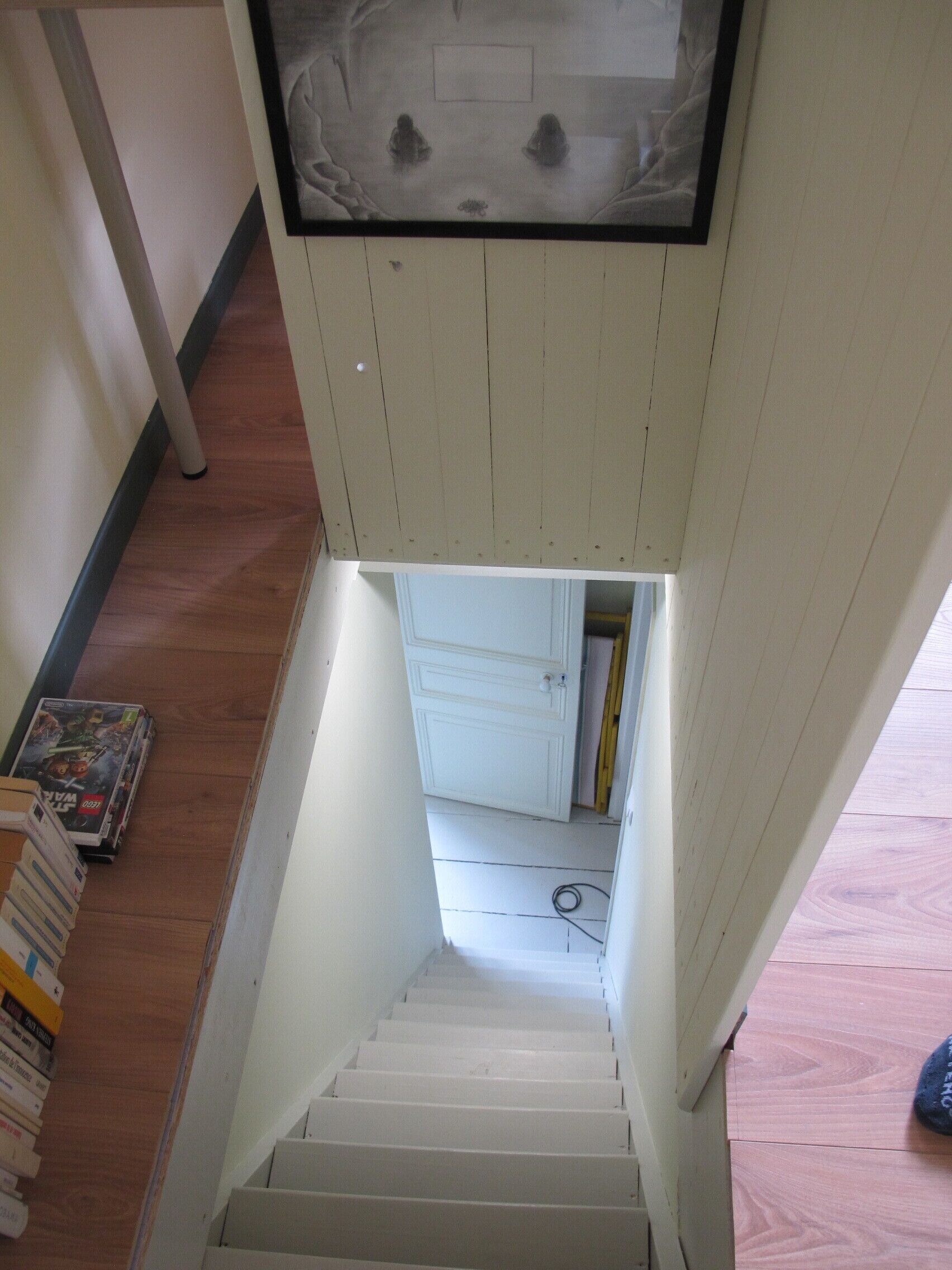 Escalier d'accès à la chambre n°3. Il est assez raide.