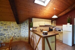 Réfrigérateur, four, lave-vaisselle, grille-pain