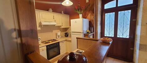 Réfrigérateur, four, lave-vaisselle, grille-pain