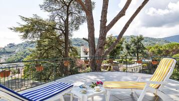 Villa, 4 Bedrooms | Terrace/patio