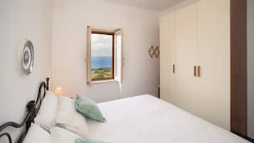Apartamento, 2 quartos | 2 quartos, Wi-Fi de cortesia, individualmente decorados