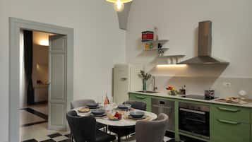 Apartment, 2 Bedrooms (Diamante) | Private kitchen | High chair, cookware/dishes/utensils