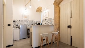 Leilighet, 1 soverom | Eget kjøkken | Kjøleskap, mikrobølgeovn, kokeplater og espressomaskin