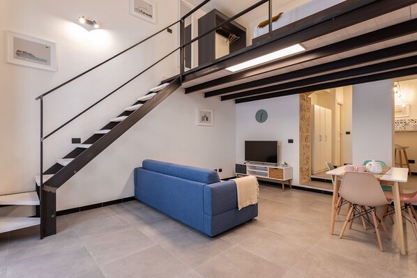 Apartment, 1 Schlafzimmer | Wohnbereich | Flachbildfernseher